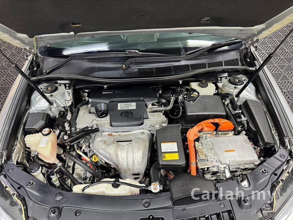 2017 Toyota CAMRY HYBRID 2.5 LUXURY Sedan