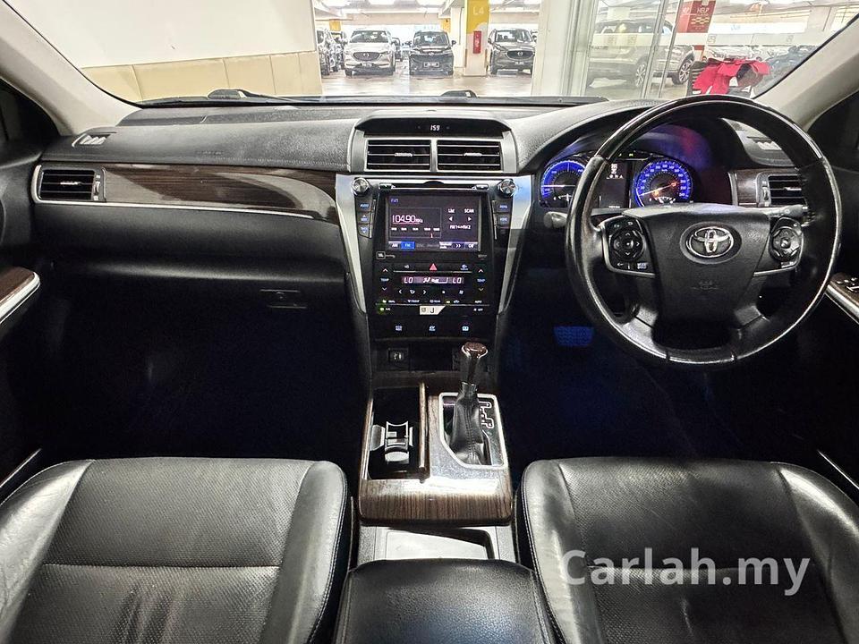 2017 Toyota CAMRY HYBRID 2.5 LUXURY Sedan
