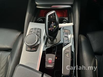 2019 BMW 530e M Sport Sedan – SU8156M