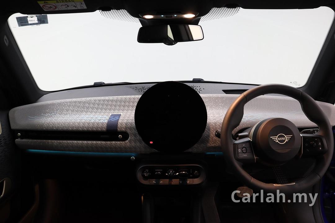 2024 MINI 3 Door Cooper SE Hatchback – VMU2922 - Photo 16