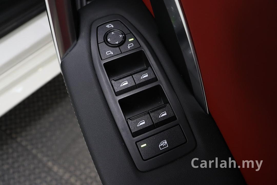 2024 BMW iX2 xDrive30 M Sport SUV – VML8281
