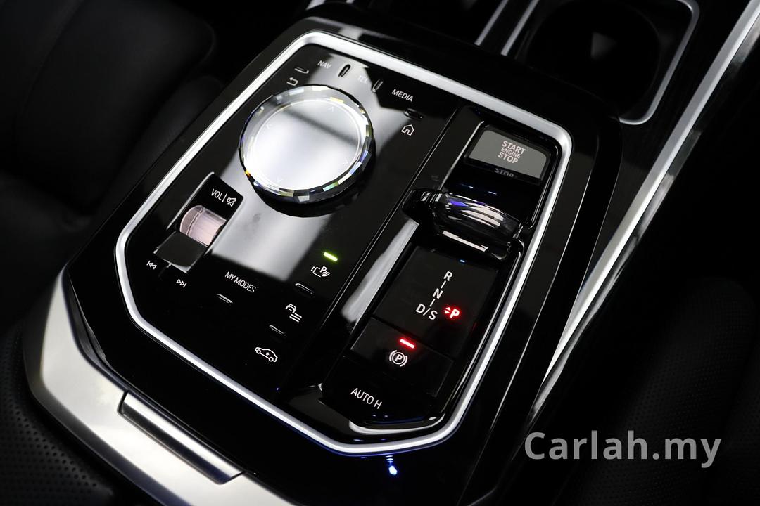 2024 BMW 750e xDrive M Sport Sedan – JYE5566 - Photo 15