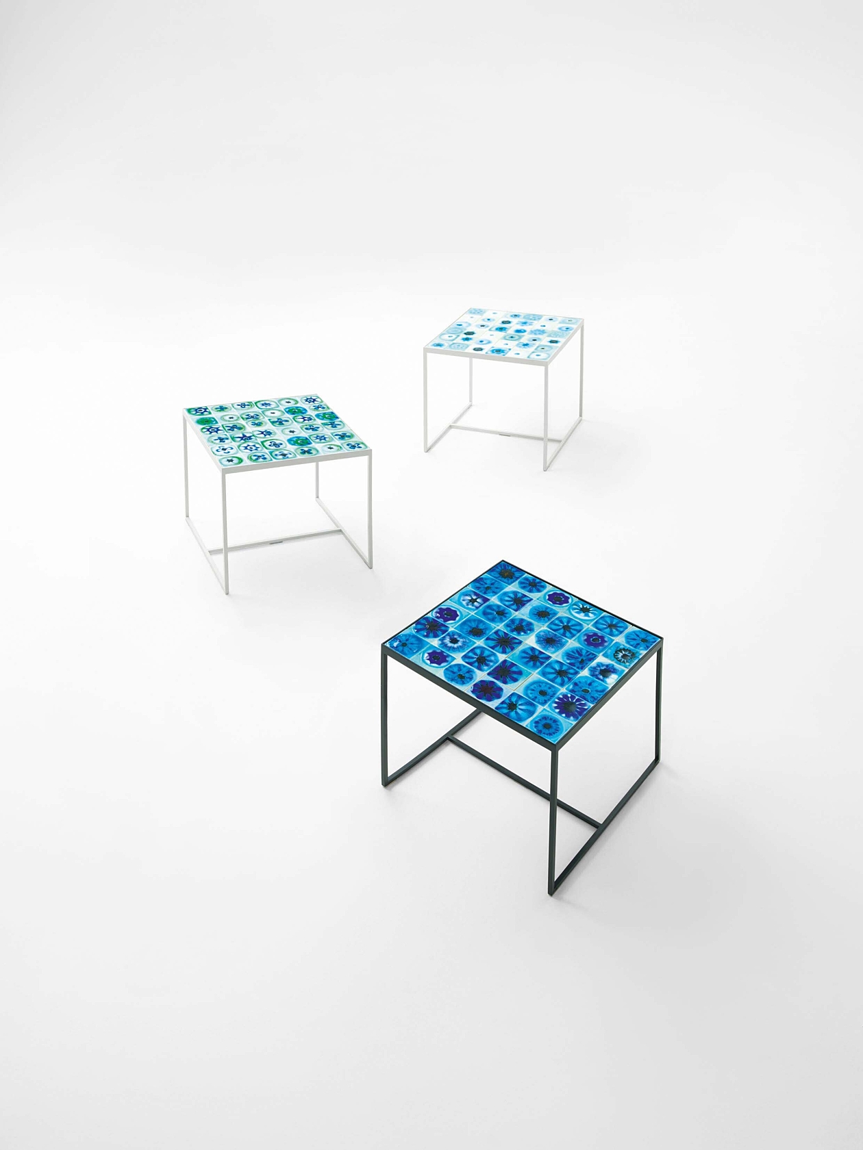 Bloom sidetable - paola lenti