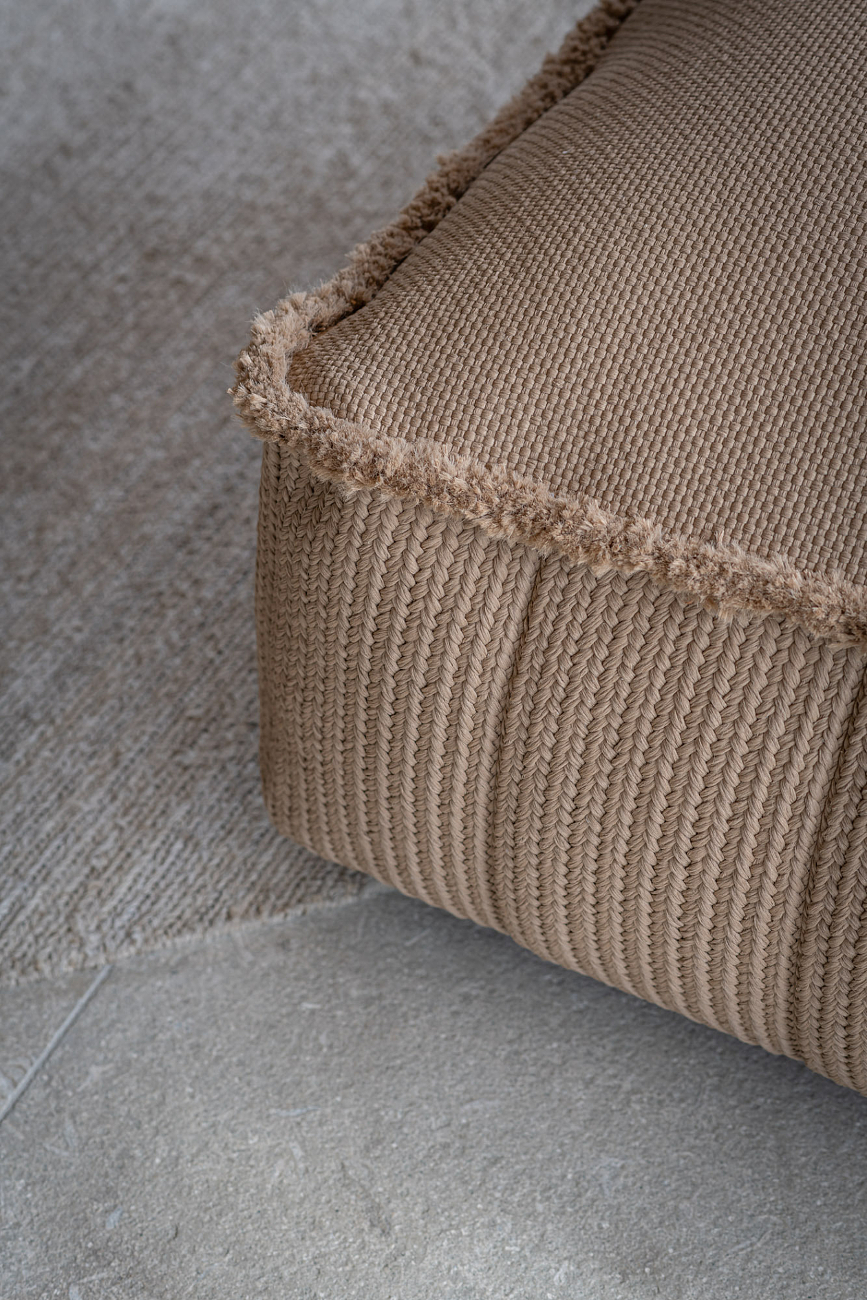 paola lenti - Italian design - play pouf - details