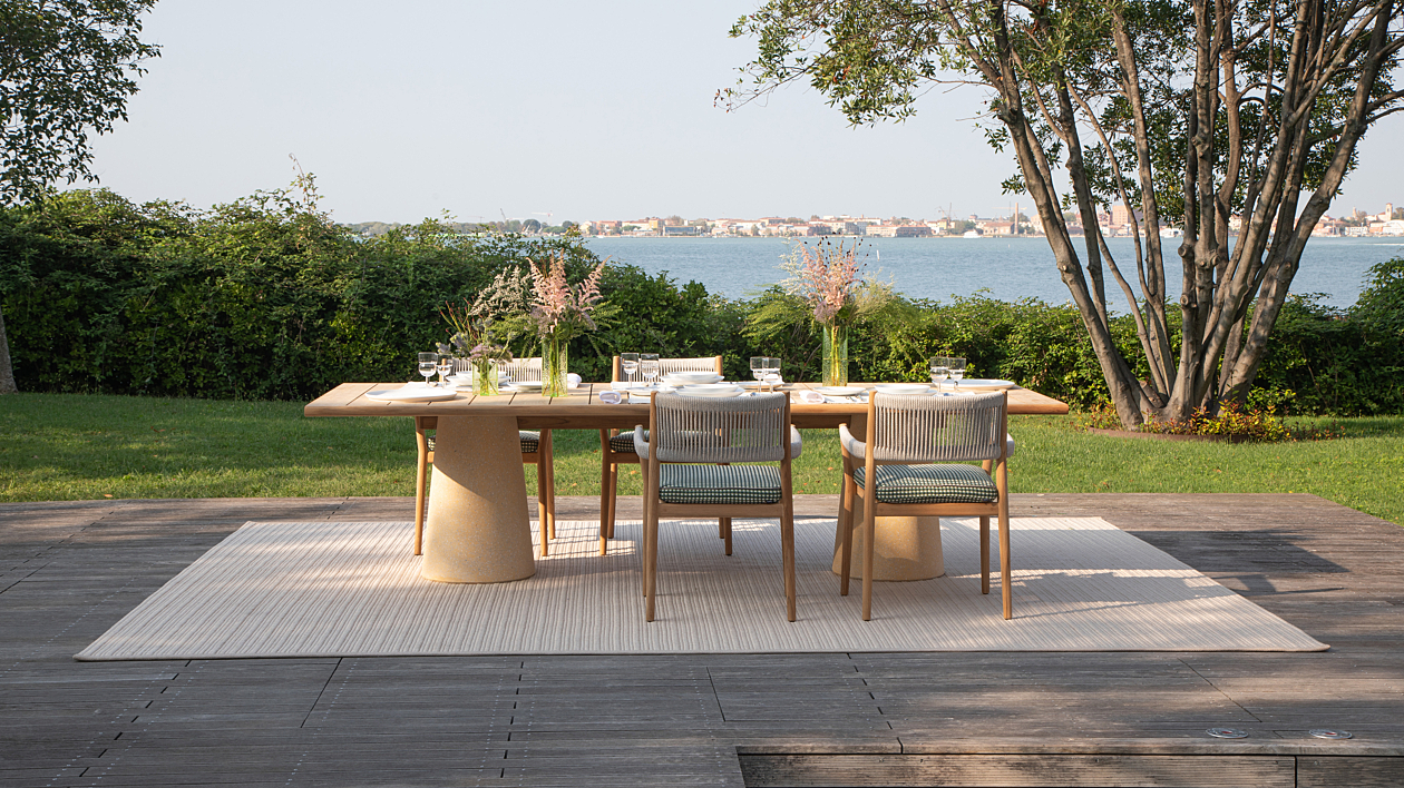 Cassina - outdoor Italian design - Dine out