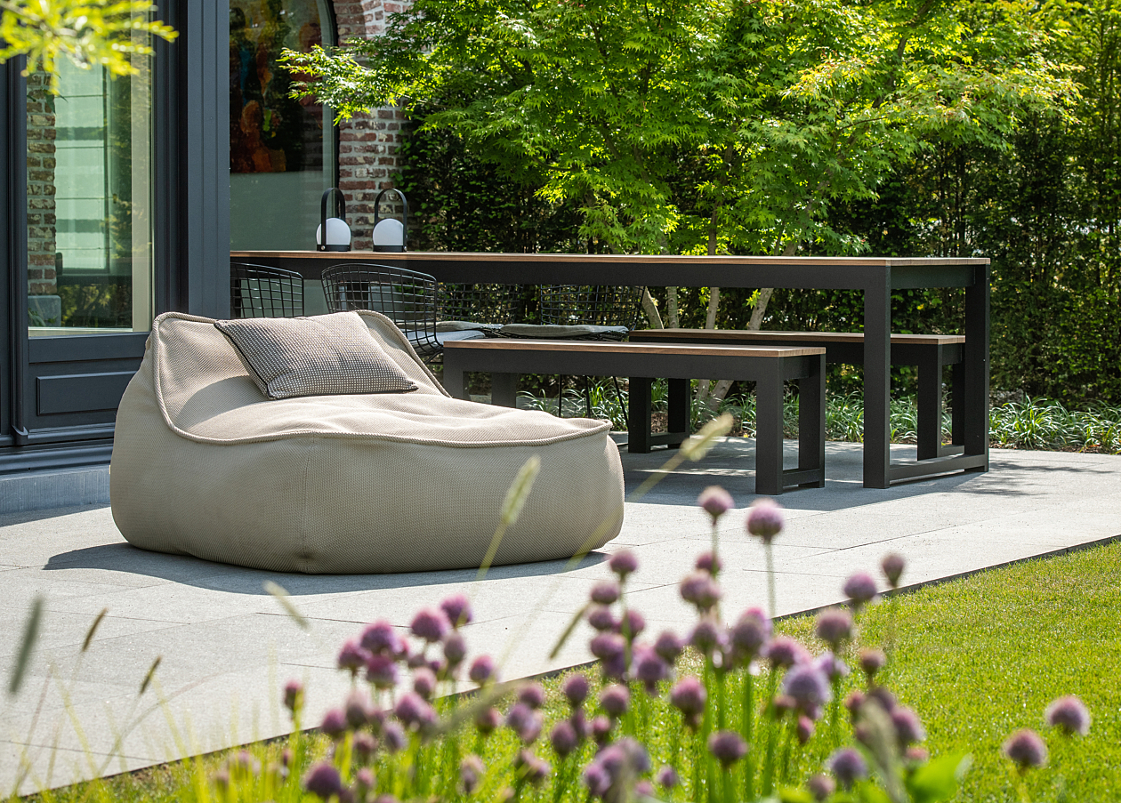 Paola lenti float design