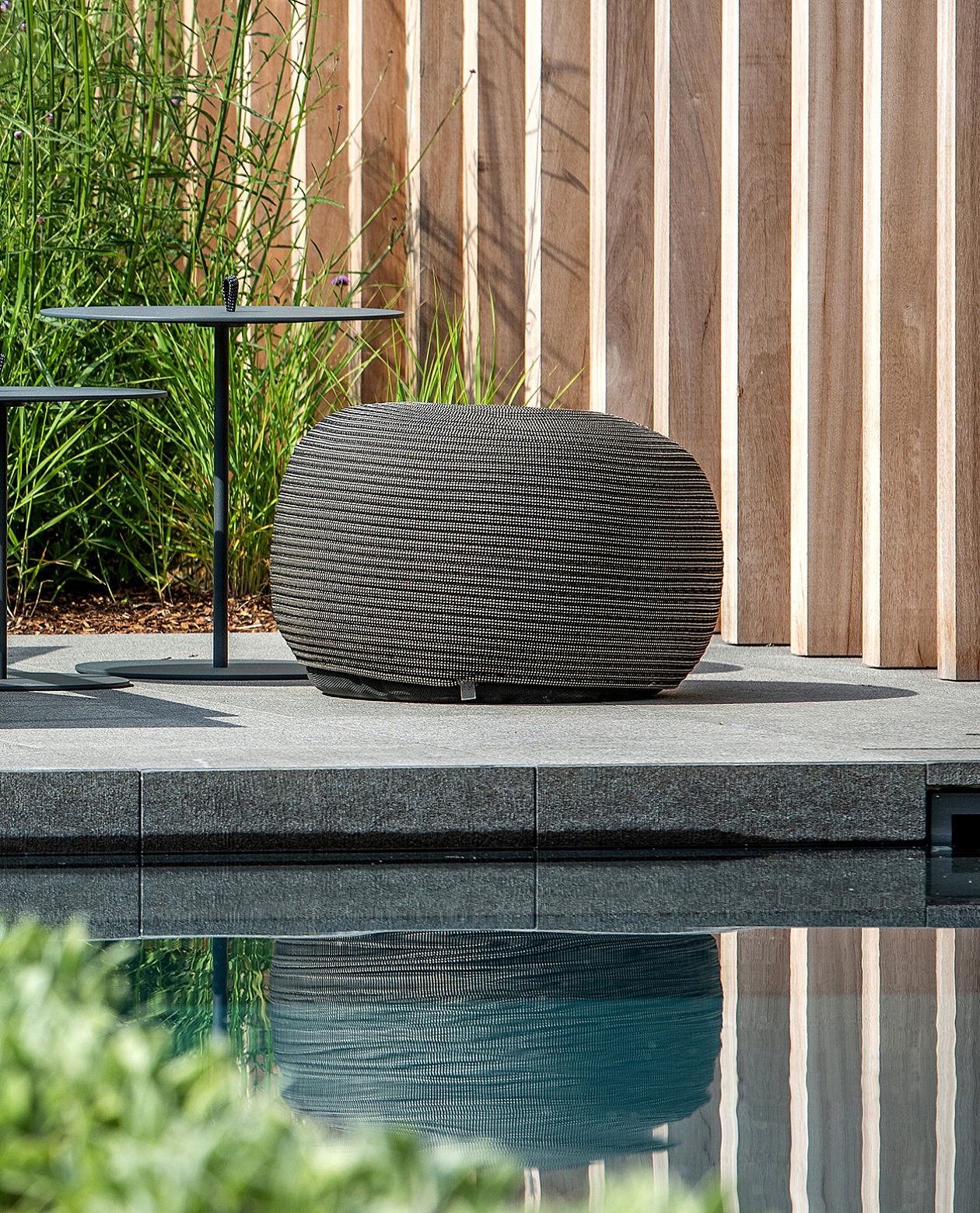 paola lenti detail otto pouf