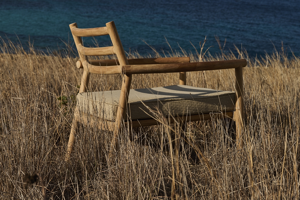 Tribu - ukiyo lounge chair - teak detail