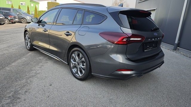 Ford Focus ST Line Eco Boost