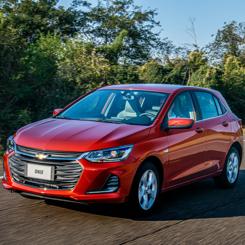 Chevrolet Onix, uno de los más vendidos, en la ruta.