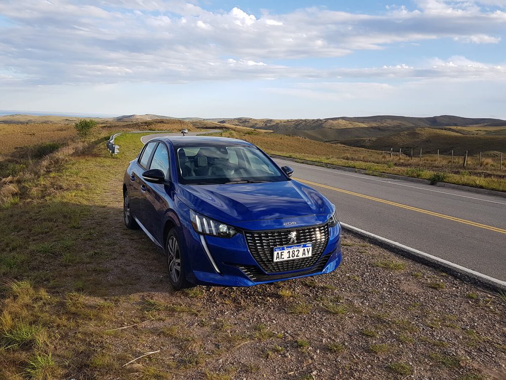 Nuevo Peugeot 208 en la ruta