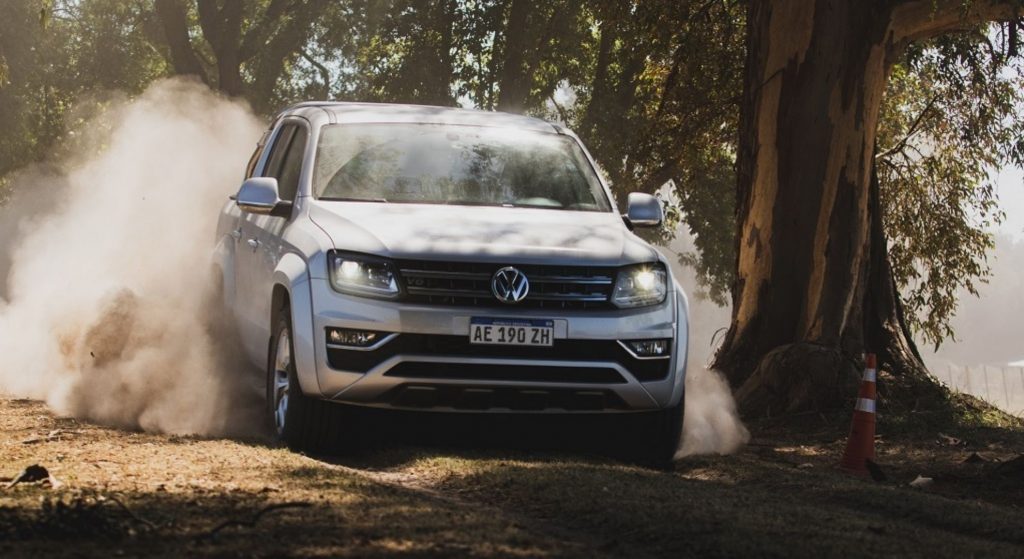 Volkswagen Amarok de frente, entre las pickups medianas estrella.