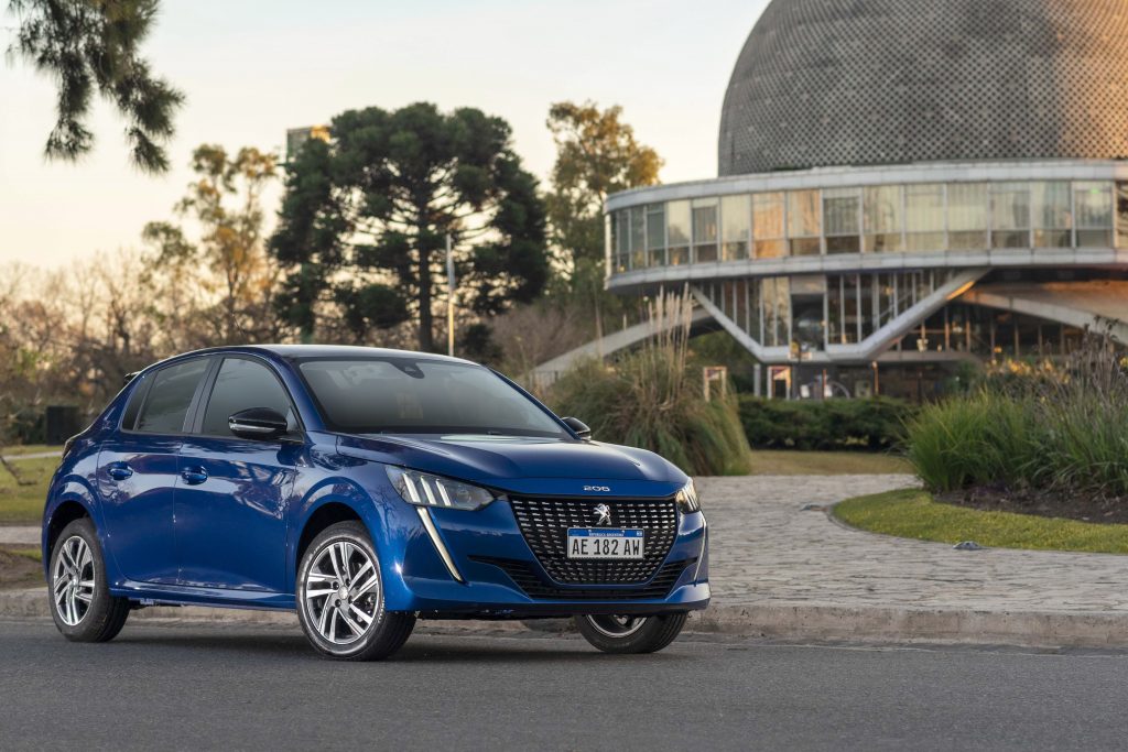 Peugeot 208 azul tendencias de mercado