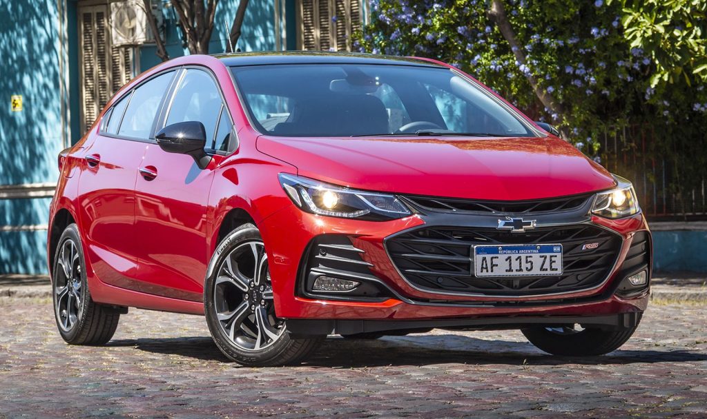 Vista frontal del Cruze, entre los autos más elegidos en Argentina