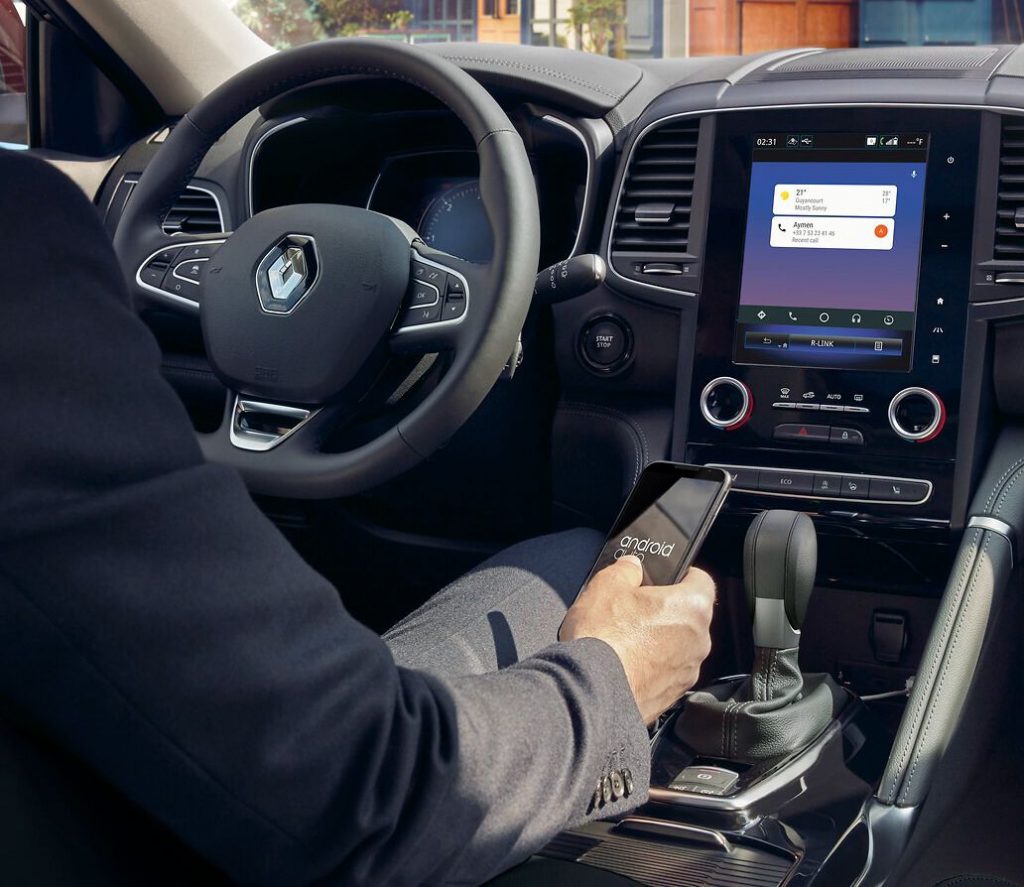 Interior de la Renault Koleos 2023.