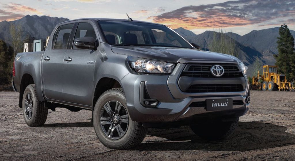 Toyota Hilux de frente, de los 0km más vendidos en Argentina.