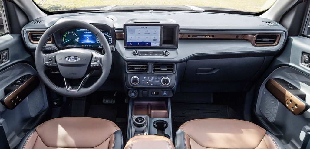 nueva Ford Maverick Hybrid interior