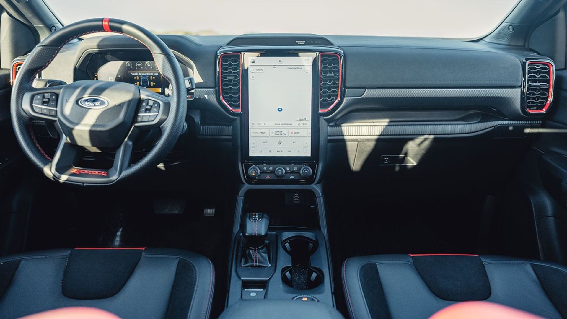 interior de la Ford Ranger Raptor