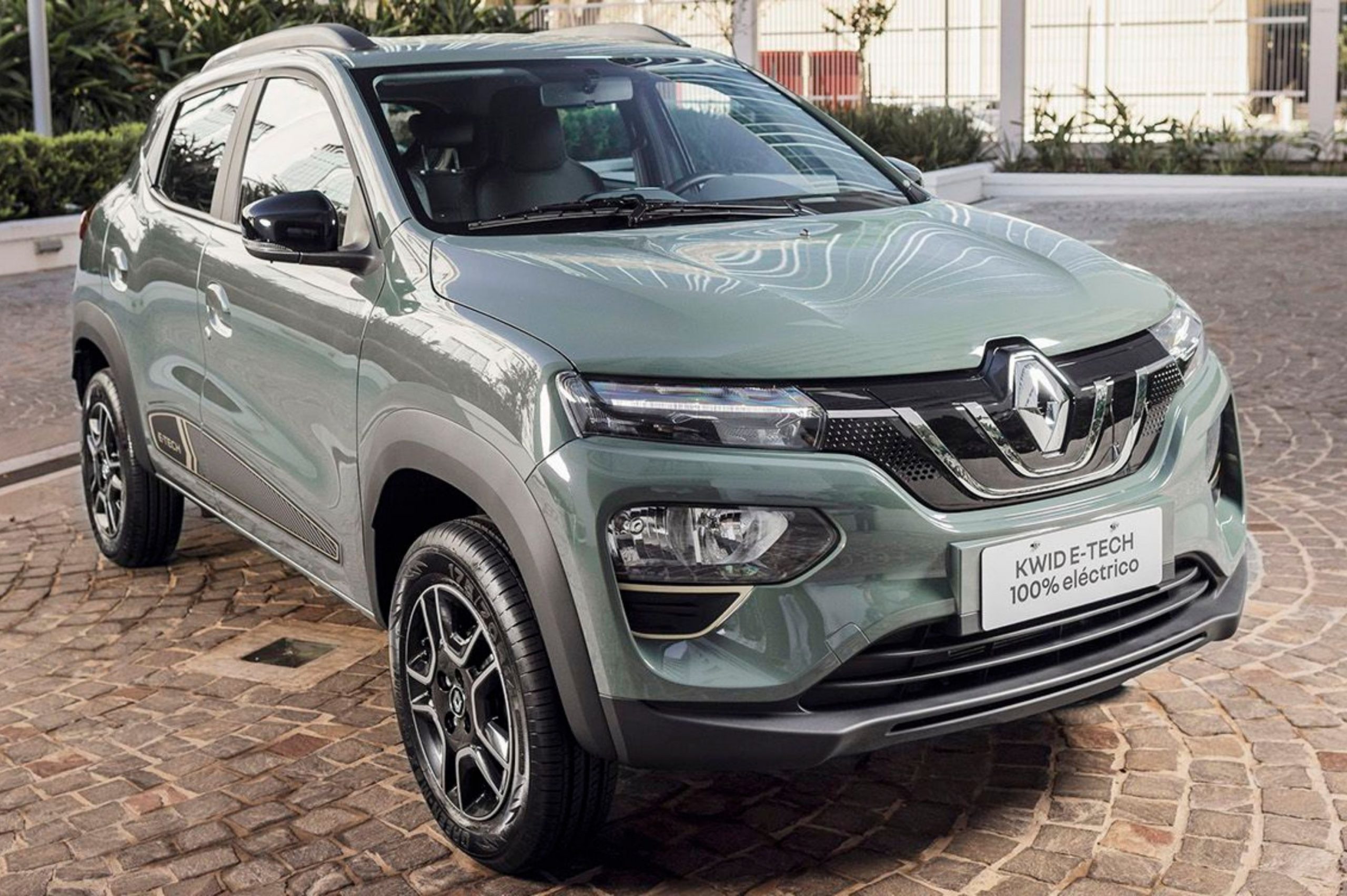 Renault Kwid E-Tech de frente