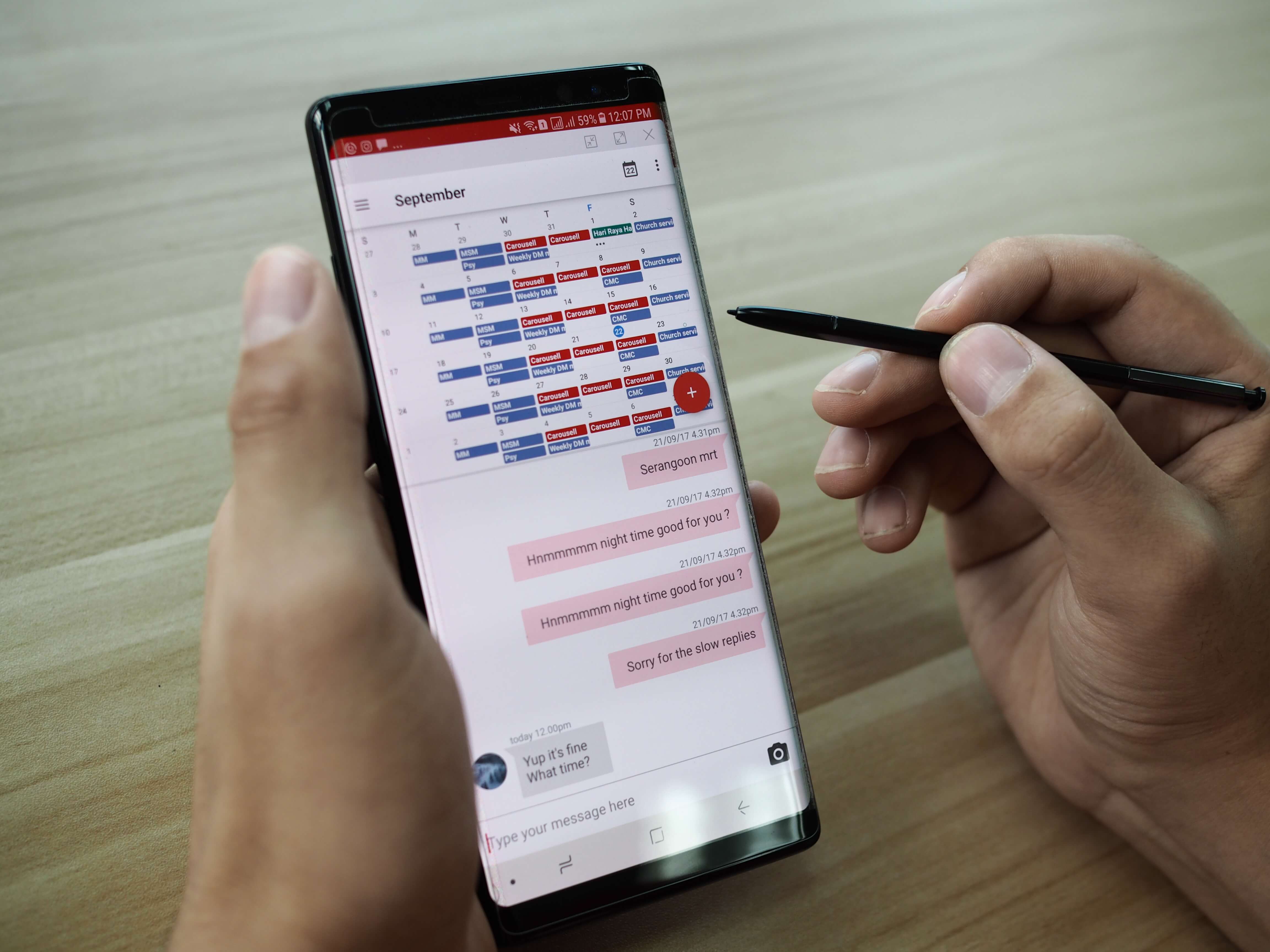 Samsung Galaxy Note 8 S Pen provides you with the convenience and accuracy of touch