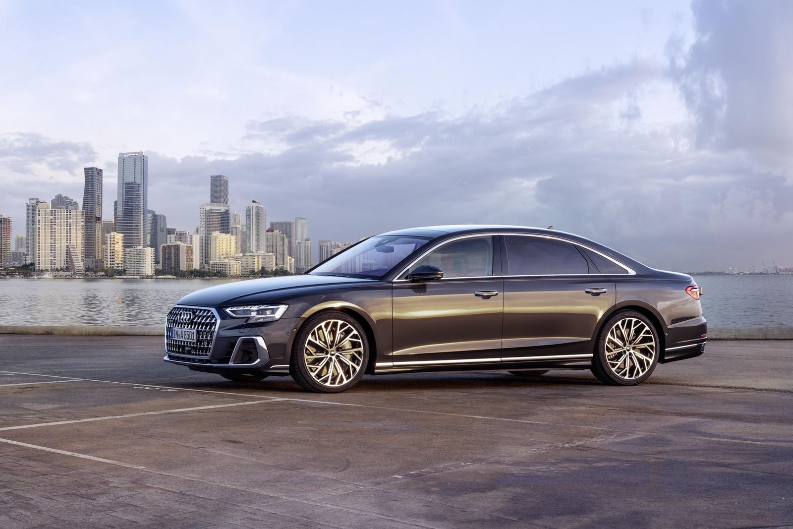 Audi A8 - Image 5