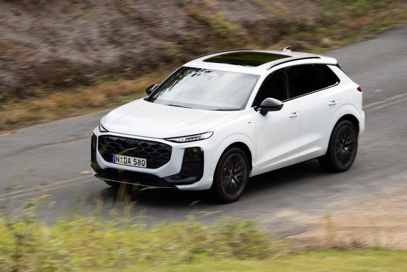 Audi Q3 - Image 4