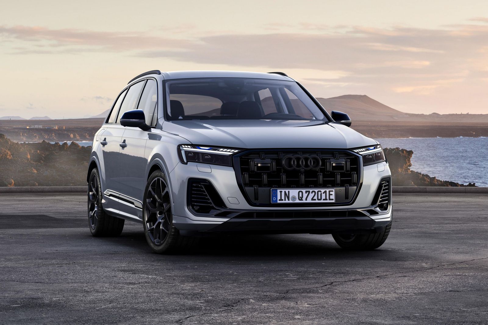 Audi Q7 - Image 2