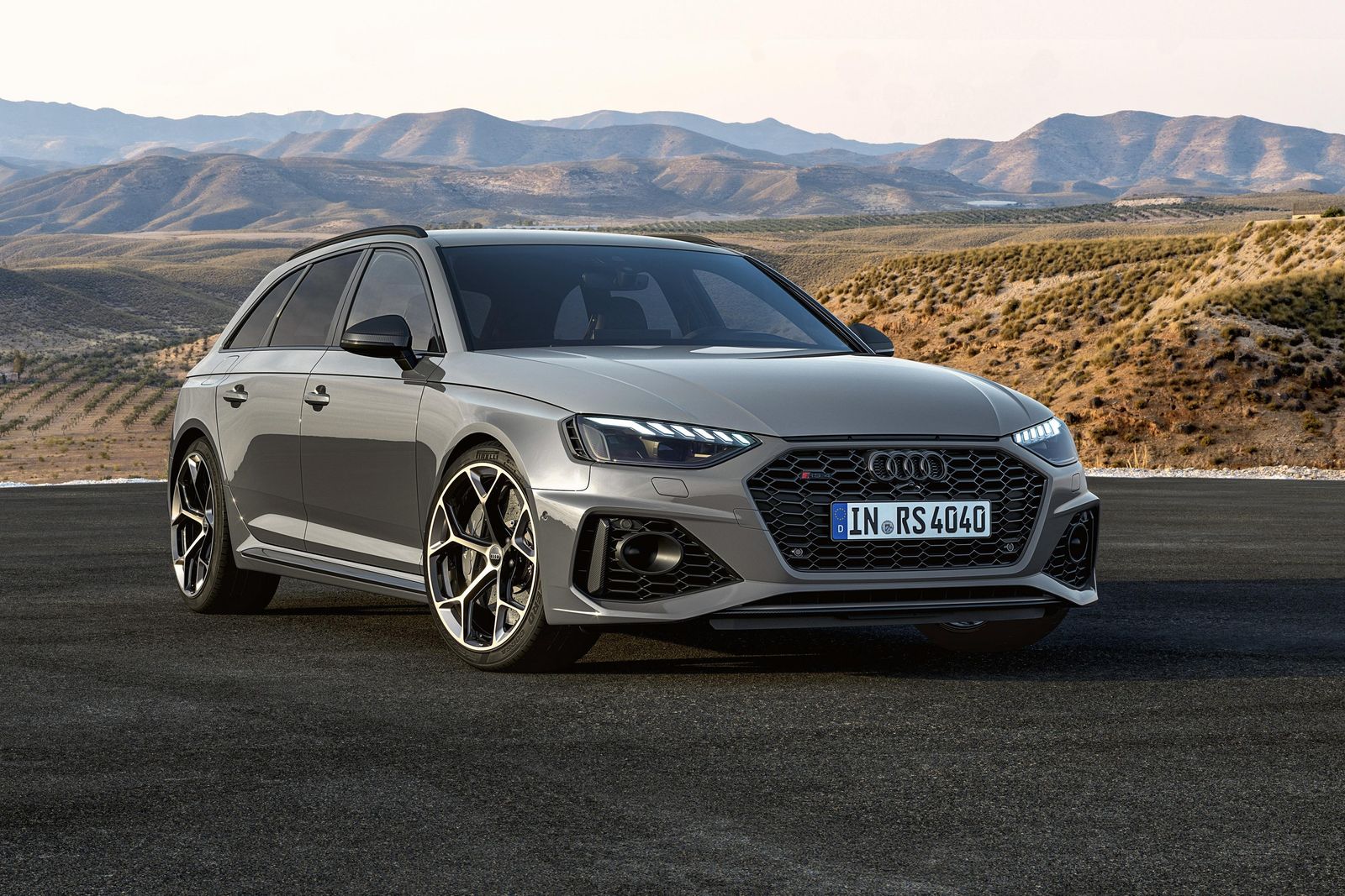 Audi RS4 - Image 6