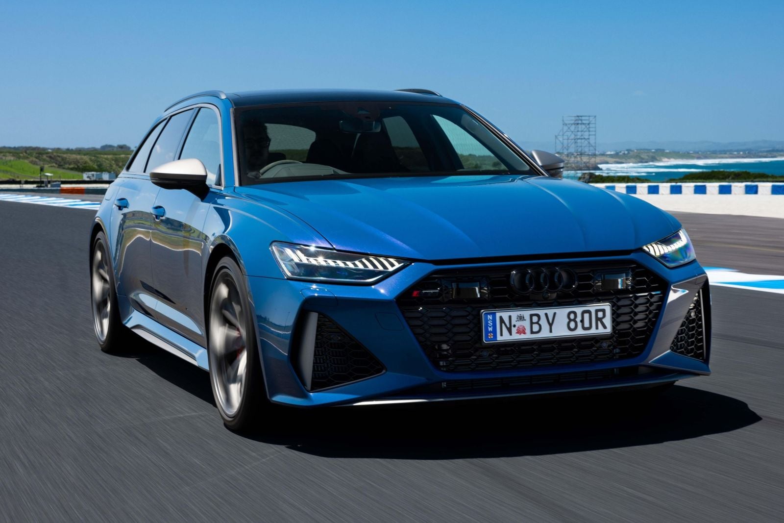 Audi RS6 - Image 2