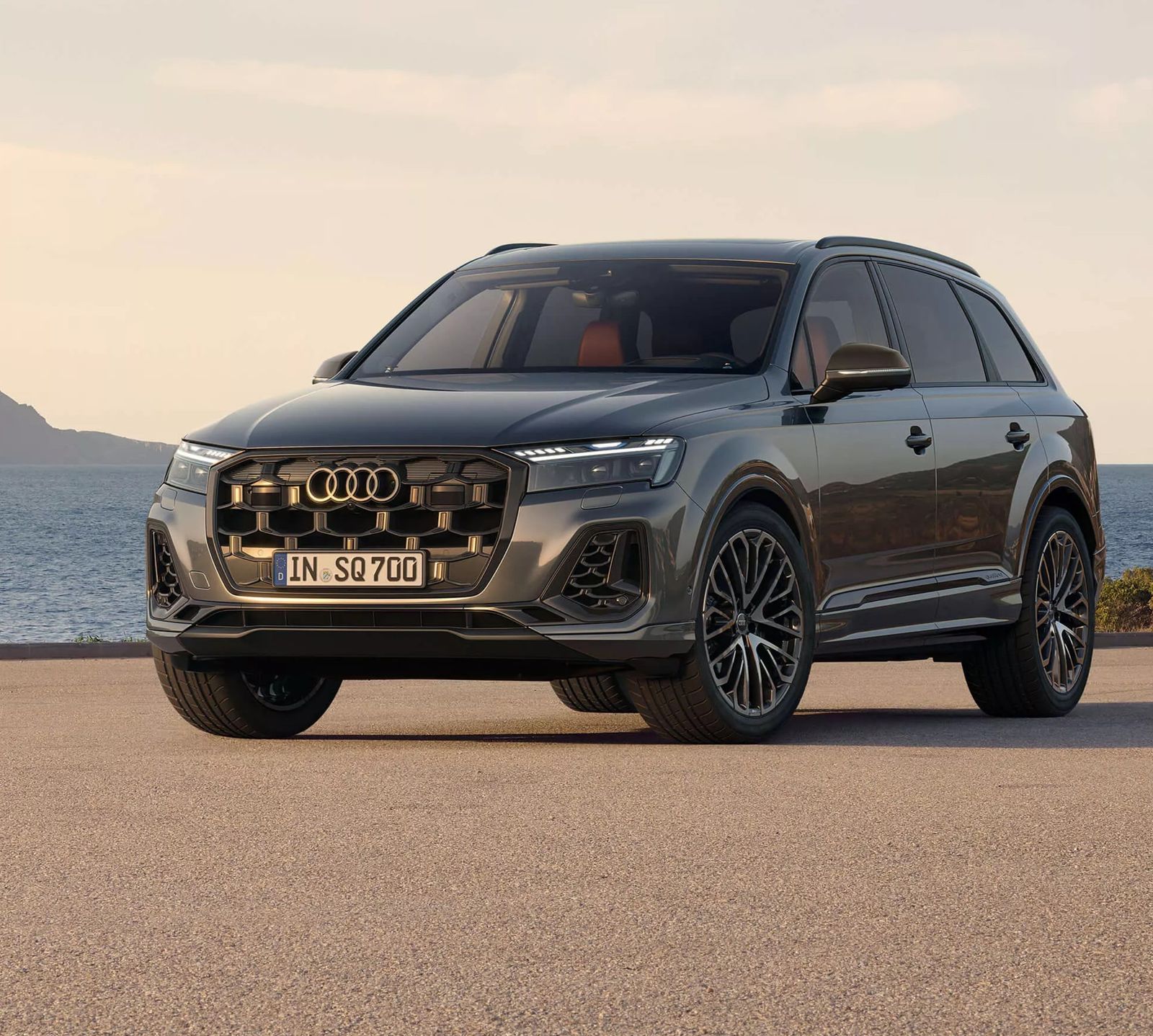 Audi SQ7 - Image 2