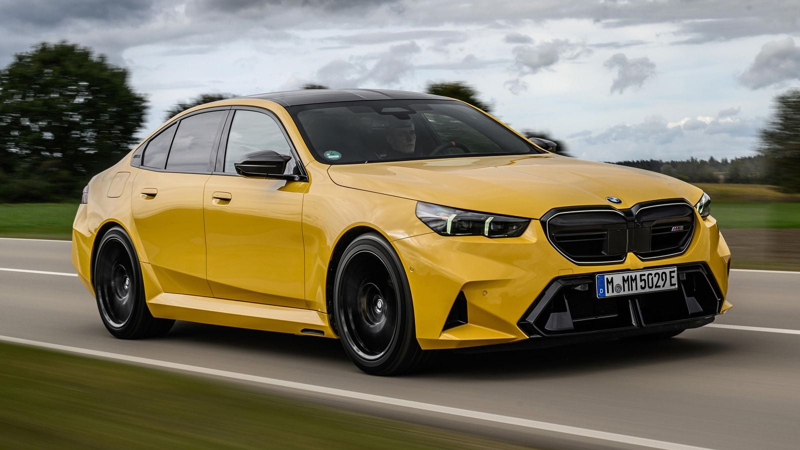 BMW M5 - Image 6