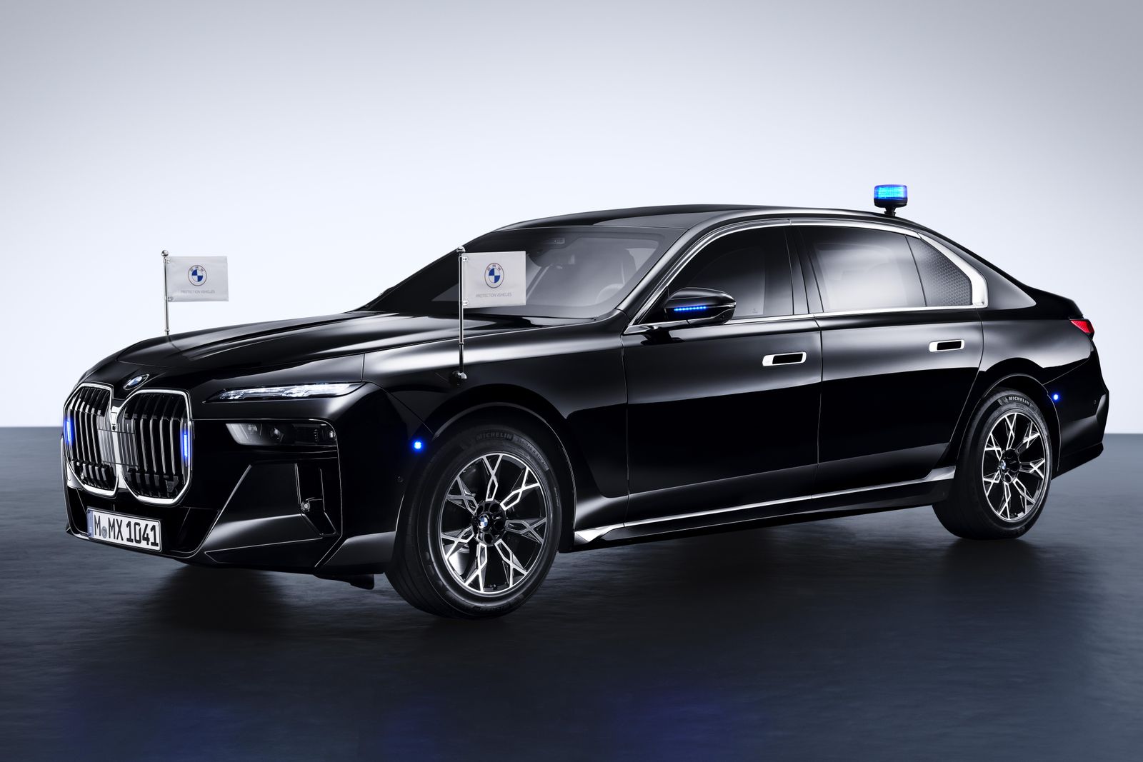 BMW i7 - Image 4