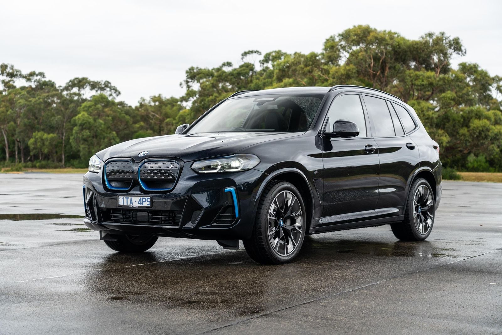 BMW iX3 - Image 5