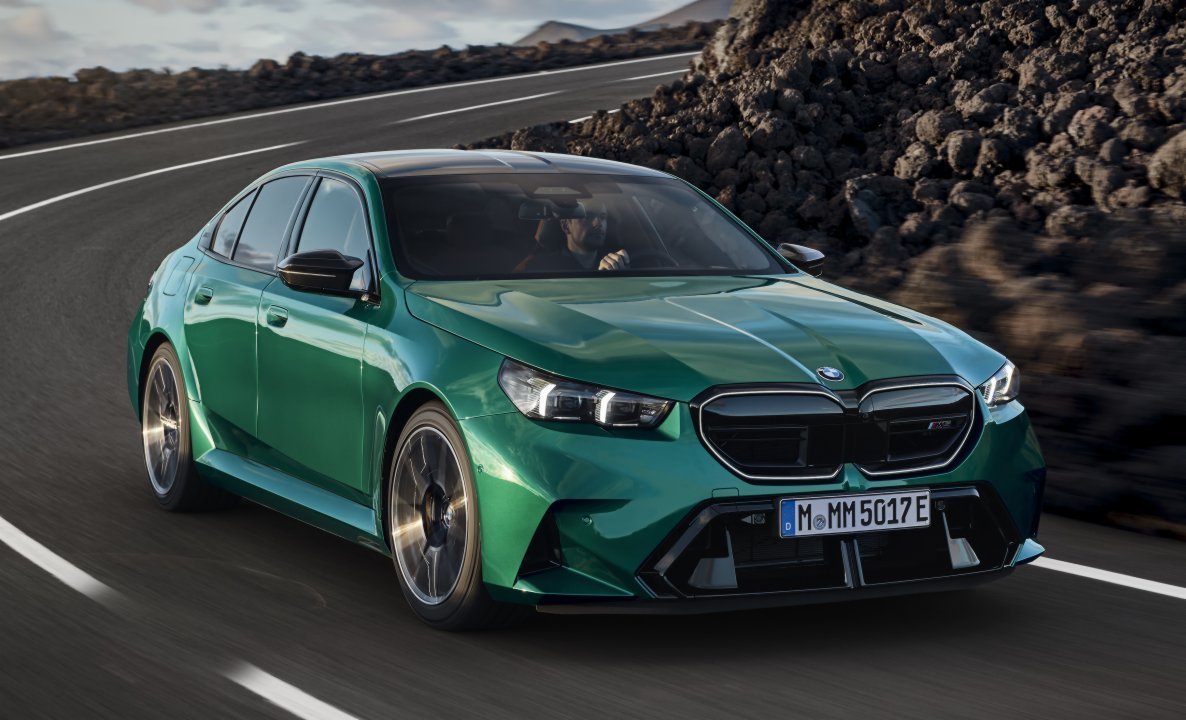 BMW M5 - Image 2