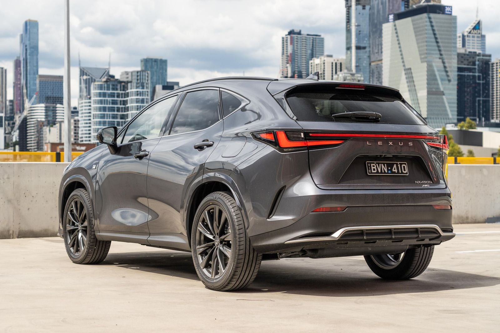 Lexus NX 450h+ - Image 4