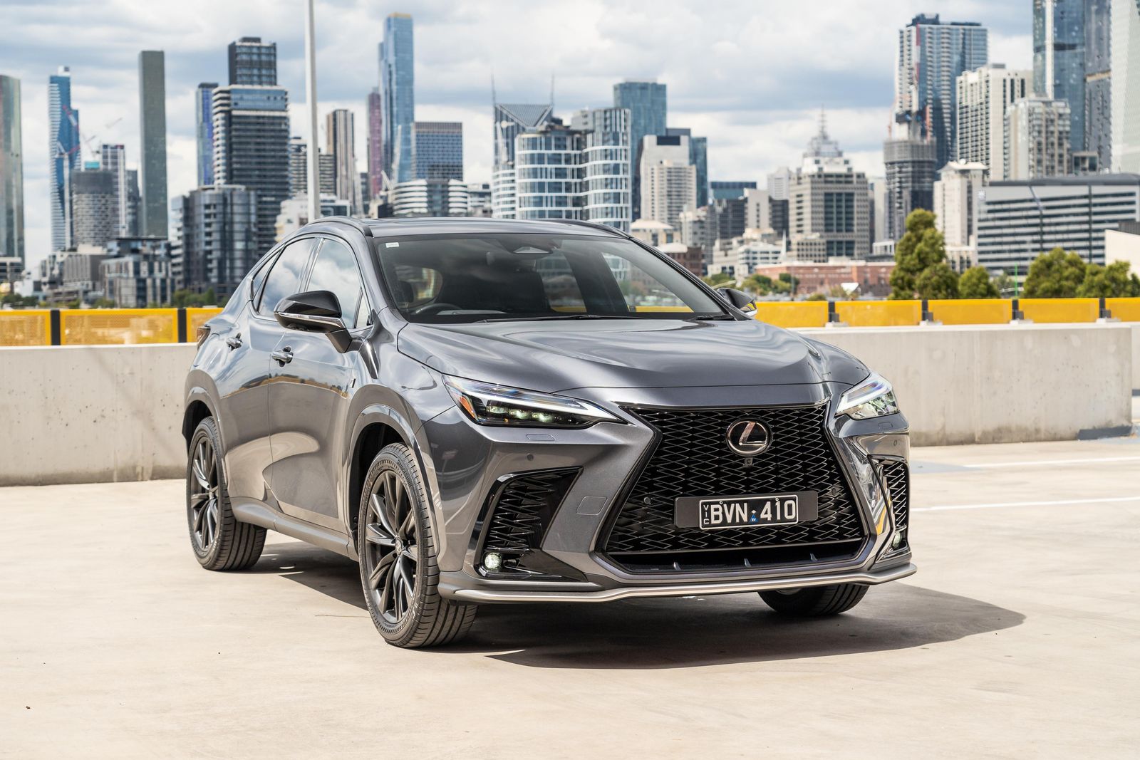 Lexus NX 450h+ - Image 5