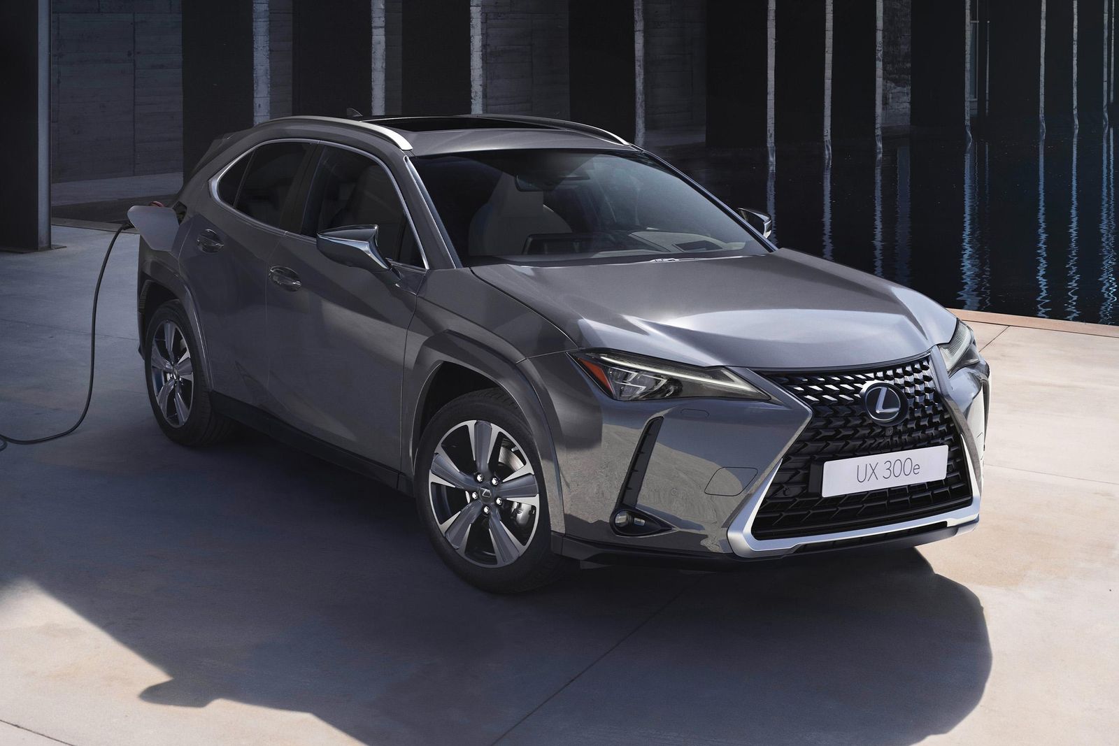 Lexus UX 300e - Image 6