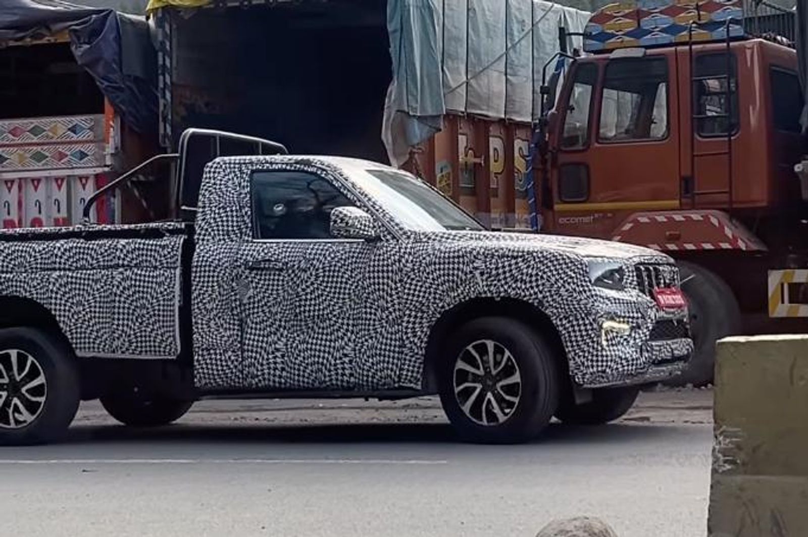 Mahindra Pik-Up - Image 5