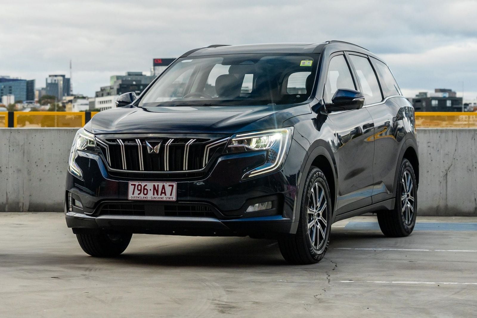 Mahindra XUV700 - Image 2
