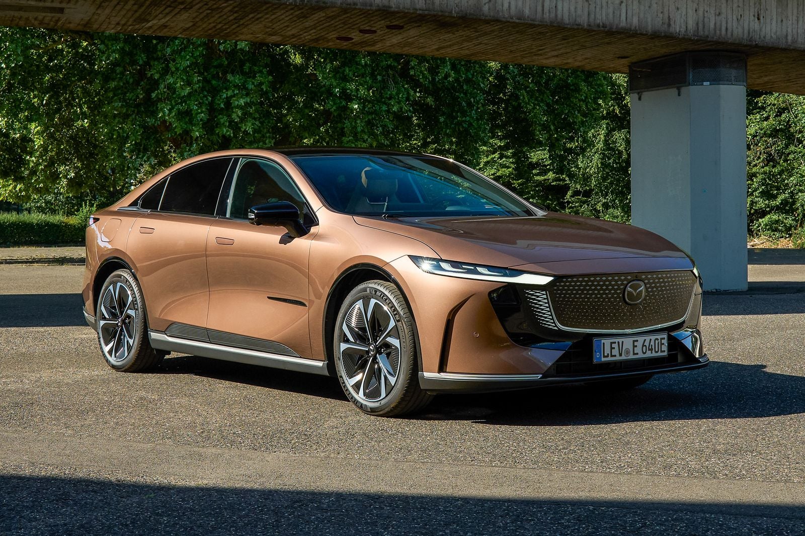 Mazda Mazda6e - Image 3