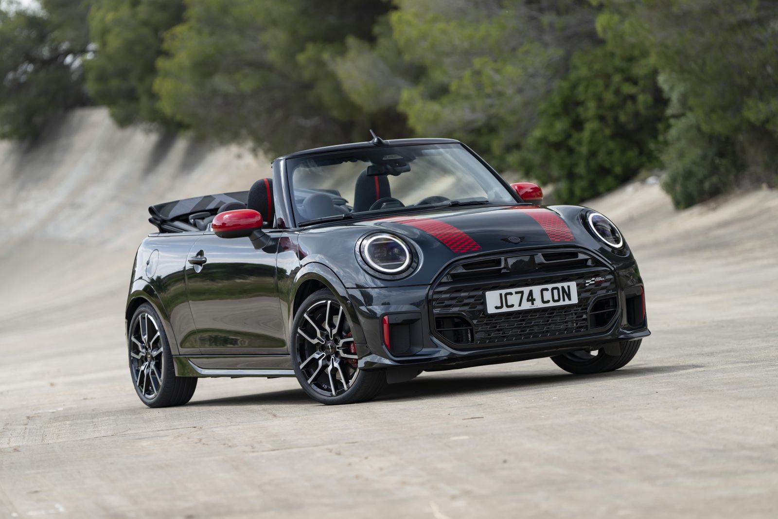 Mini Convertible - Image 3