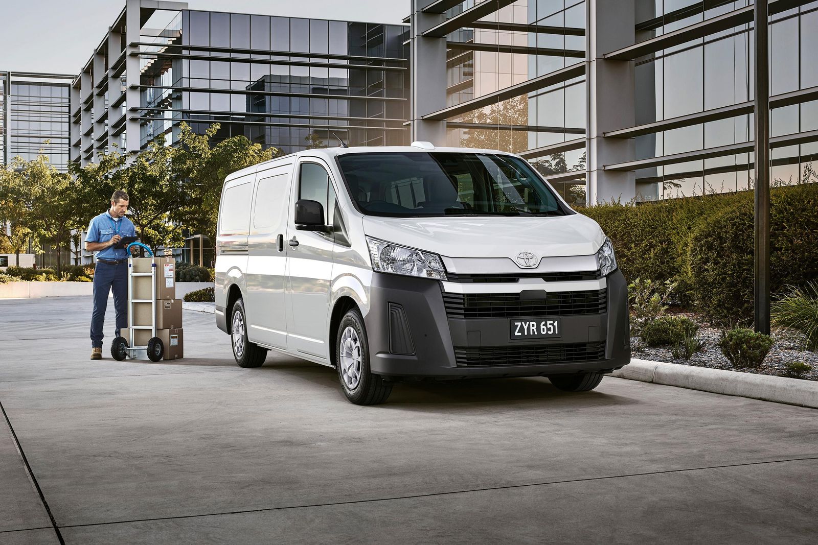 Toyota HiAce - Image 6