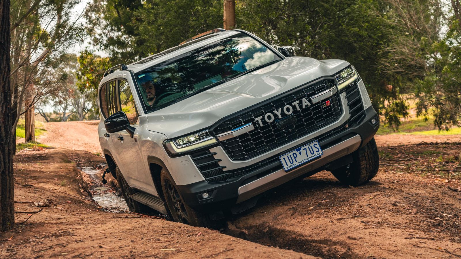 Toyota LandCruiser - Image 6