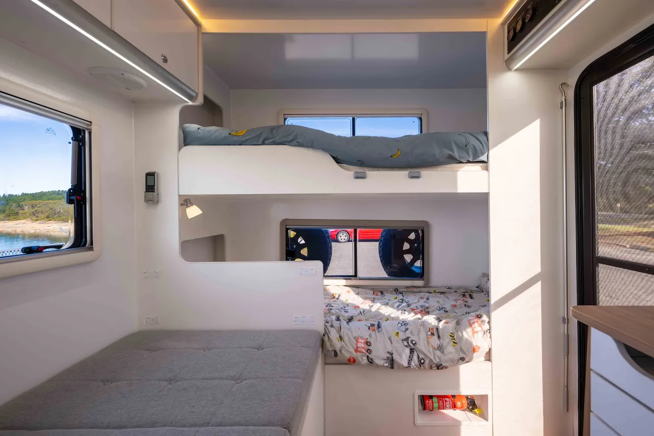 JollyRover Siberian 12 Internal