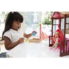 Barbie - Chelsea Beach Cabin Set - Incluye 1 Muñeca Chelsea, Muebles Y Accesorios Y Arena Para Modelar