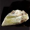 Datolite - Natural Pierre De Rusia, Nikolaevskiy Mine, Dal'negorsk - Cristal Verde Oliva Raro Y Transparente - 692.2 Ct - Certificado De Autenticidad Incluido | 70 X 65 X 30 Mm