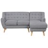 Sofá Esquinero Tapizado Gris Claro Con Respaldo Capitoné Chaise Longue Acolchado Grueso Patas De Madera Clara Minimalista Motala - Gris