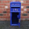 Buzón Royal Mail Azul Escocés Soporte De Suelo De Hierro Fundido Y Montaje De Pared