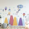 Vinilo Niño Escandinavo De Montaña Animales Alegres - Adhesivo De Pared - Revestimiento Sticker Mural Decorativo - 70x105cm