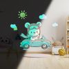 Vinilo Fosforescente Oso En Coche - Adhesivo De Pared - Revestimiento Sticker Mural Decorativo - 100x115cm